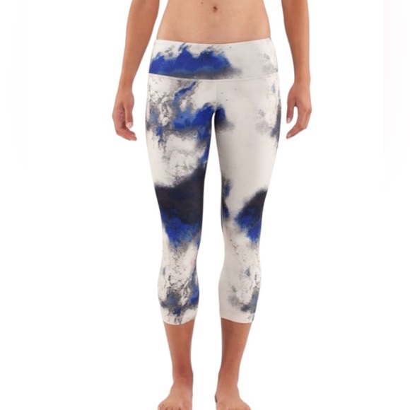 lululemon athletica Pants - Lululemon Milky Way Multi Wunder Under Crop Leggings Size 6